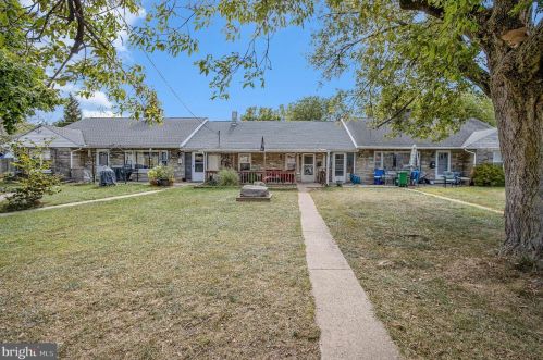 1032 Pomfret St, Carlisle, PA 17013-2713