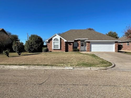 105 Trinity St, Vaughan, TX 76645-3062