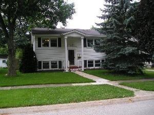 680 Jefferson St, Crete, IL 60417-2037