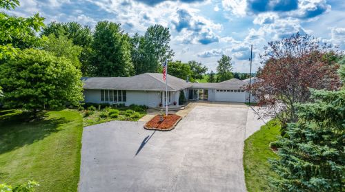 4770 Stone Quarry Rd, Belvidere, IL 61008-8387