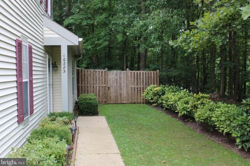 10223 Faire Commons Ct, Springfield VA  22015-2858 exterior