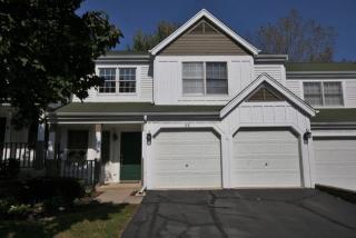 138 Spring Ct, Carpentersville, IL 60110-2832