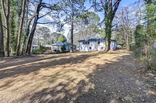 2566 Dewey Ave, Atlanta GA  30344-1048 exterior