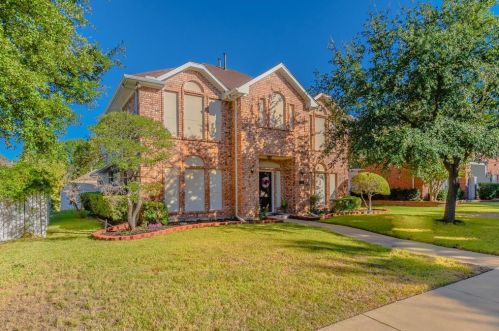 4210 Oak Mount Dr, Carrollton TX  75010-1200 exterior