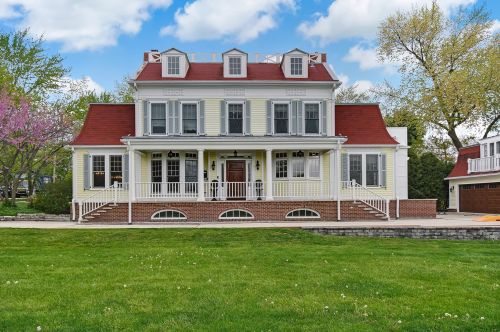 137 Oxford Ave, Willowbrook IL  60514-1151 exterior