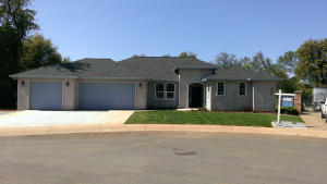 3958 Morningsun Dr, Redding, CA 96002-4905