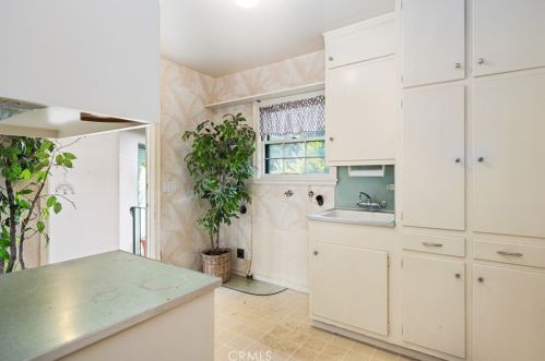 740 West St, Anaheim CA  92801-4708 exterior