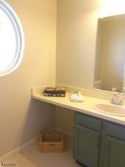 13 Castleton Rd, Princeton NJ  08540-1652 exterior