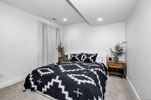 1633 Monroe St, Denver CO  80206-1826 exterior