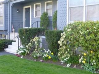 23 Fawn Ridge Ln, Wilton CT  06897-4433 exterior
