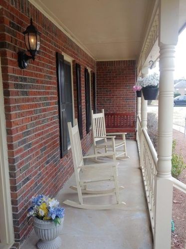 5798 Lost Grove Dr, Lilburn, GA 30047-6160