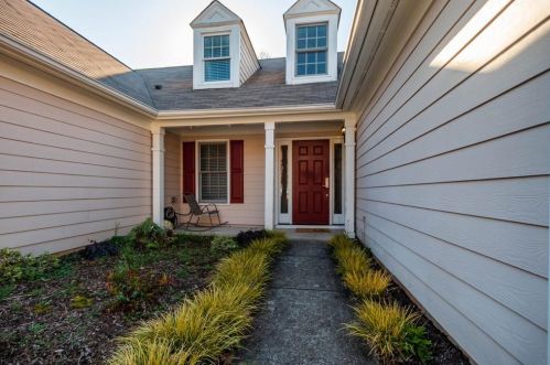 725 Treadstone Ct, Suwanee, GA 30024-1528