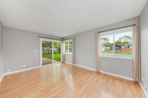 235 Bristol Ct, Lemont IL  60440-1684 exterior