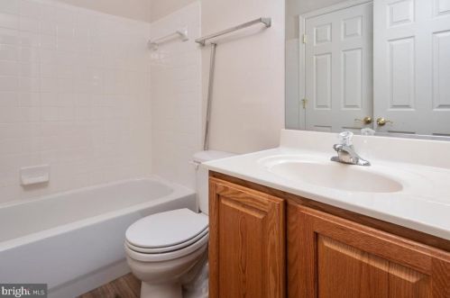 584 Windsong Dr, Aberdeen MD  21001-1835 exterior