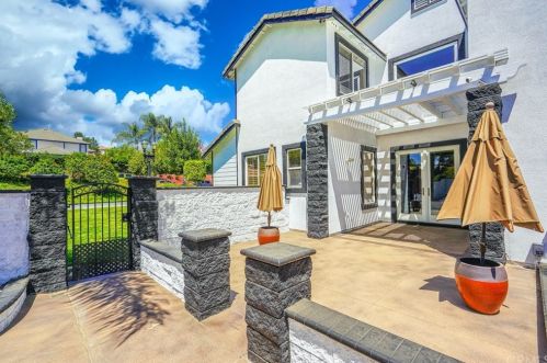 14082 Crystal View Ter, Riverside CA  92508-8705 exterior