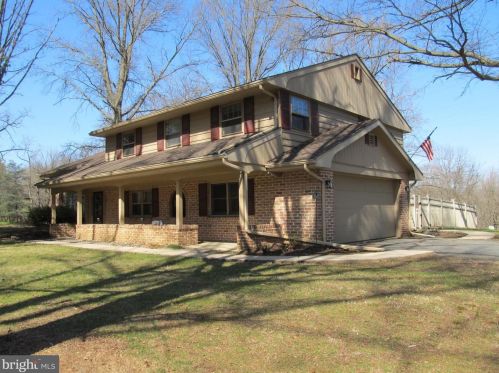 381 Ironstone Ridge Rd, Lancaster, PA 17603-9414