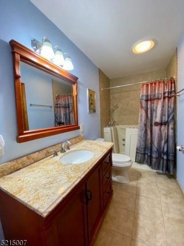 73 Lawrence Dr, Hackettstown NJ  07840-2525 exterior