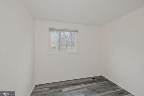 8105 Willowdale Ct, Springfield VA  22153-3620 exterior