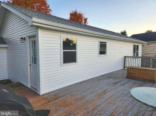3211 Partridge Dr, York, PA 17315-4728