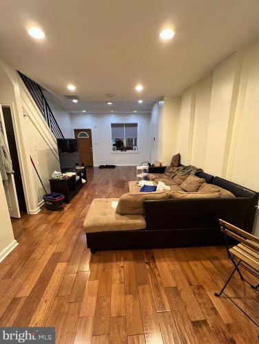 324 61st St, Philadelphia PA  19143-0010 exterior