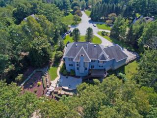 69 Georgian Ct, Mahwah, NJ 07430-2534
