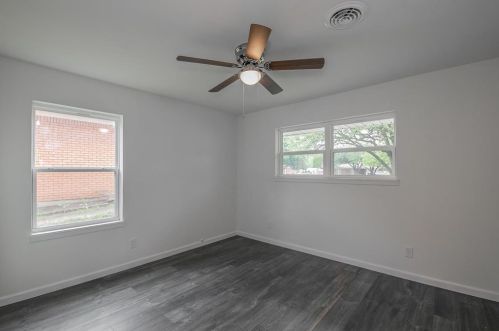 2250 Capri Dr, Fort Worth TX  76114-1949 exterior