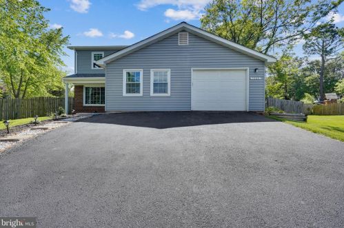 1303 Lopp Ct, Herndon, VA 20170-3628