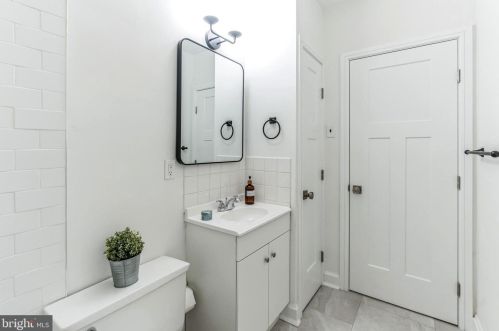 502 22nd St, Philadelphia PA 19146-1247 exterior