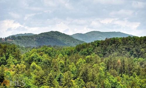 122 Cowboy Way, Mineral Bluff, GA 30559-3480