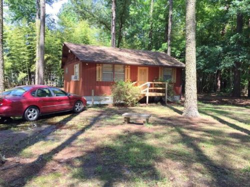 274 Hazelwood Dr, Urbanna, VA 23175-2153