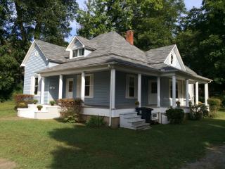 408 Hanel St, Athens, TN 37303-3414