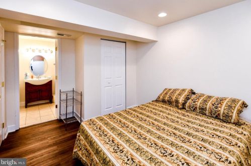 1909 Westchester Dr, Silver Spring MD 20902-3563 exterior