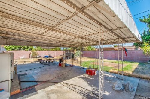 9662 Chanticleer Rd, Anaheim CA  92804-5624 exterior