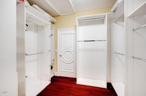 1958 Calafia St, Glendale CA  91208-2306 exterior
