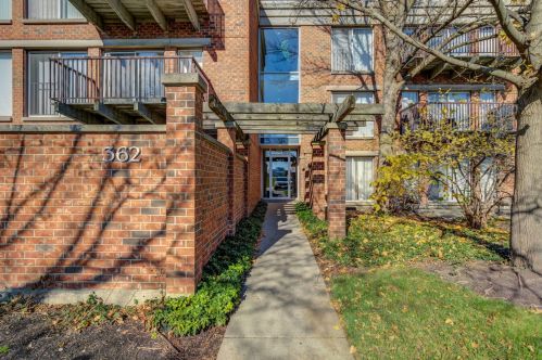 362 Kelburn Rd, Bannockburn IL  60015-4317 exterior
