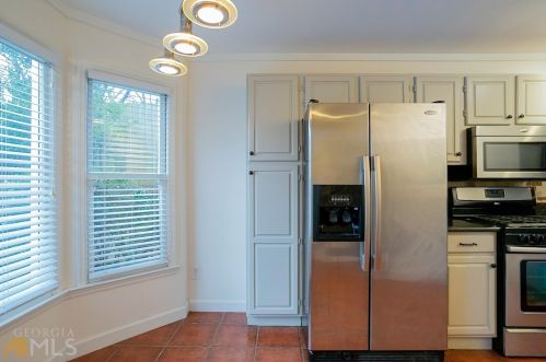 1901 Defoors Xing, Atlanta GA  30318-2337 exterior