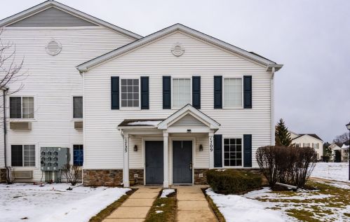 1709 Silverstone Dr, Carpentersville, IL 60110-1193