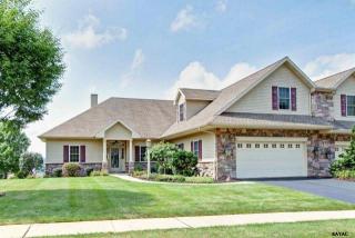 842 Meadow Ct, York, PA 17402-9103