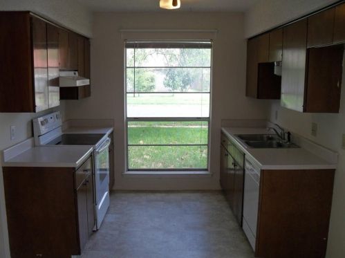 11604 Elk Park Trl, Austin TX  78759-4114 exterior