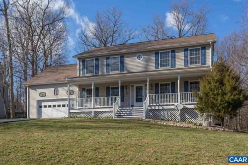 51 Woodlawn Dr, Bybee, VA 22963-2728