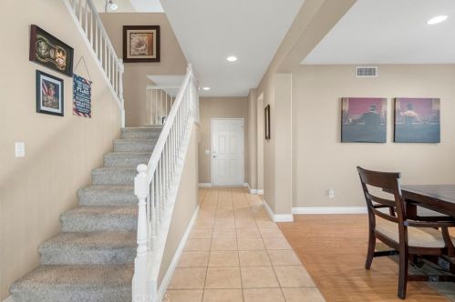 17876 Robusta Dr, Riverside CA  92503-7072 exterior