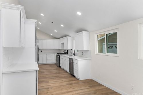 1218 Maple St, Santa Ana CA  92707-1304 exterior