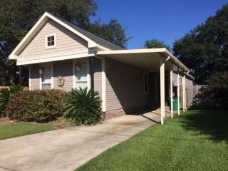 319 7 St, Gretna LA  70053-5434 exterior