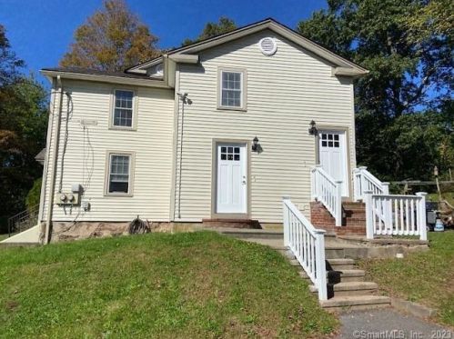 140 Wallingford Rd, Cheshire CT  06410-2866 exterior