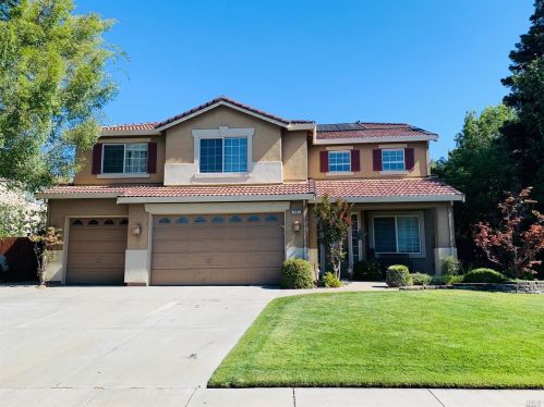 1067 Stillspring Dr, Vacaville, CA 95687-7706