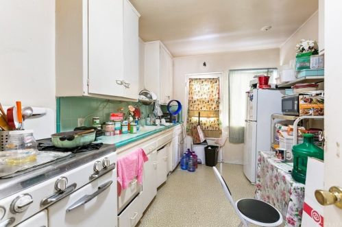 438 Ivy St, Glendale CA  91204-1272 exterior