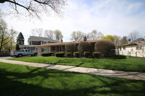1114 Race Ave, Arlington Hts, IL 60004-4455