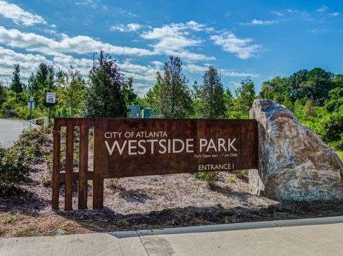 1886 Marietta Rd, Atlanta GA  30318-2764 exterior