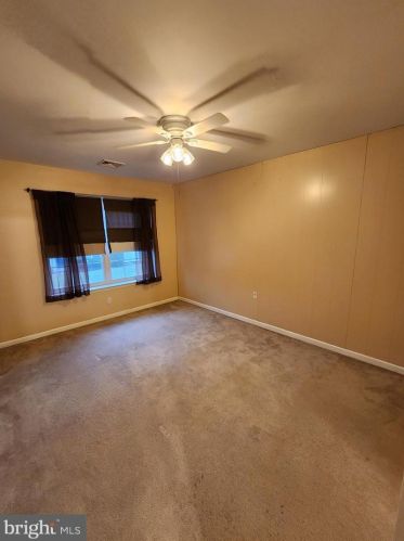 16 Courtyard Dr, Carlisle PA  17013-1395 exterior