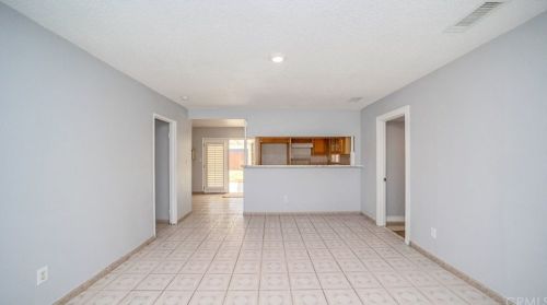 3844 Lofton Pl, Riverside CA  92501-1810 exterior